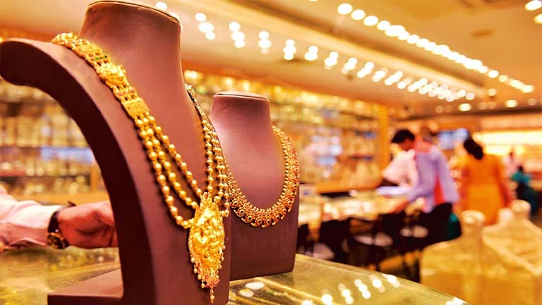 Gold prices steady