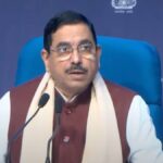 BREAKING NEWS : प्रह्लाद जोशी बनाए गए नए शिक्षा मंत्री, सामने आया पहला रिएक्शन