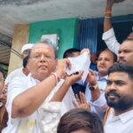 सीएमओ की मनमानी के खिलाफ नगर पंचायत कोपरा का घेराव,,,,,