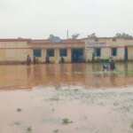 हालात – गोडमर्रा,झिटिया,फरदफोङ,किसना, रानीतराई, सिंगारपुर बीजाभाठा के ग्रामीणों की व्यथा केवटनवागांव की स्कूल और सड़क में भरा पानी,छात्र व ग्रामीण हलकान