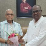 पूर्व राज्यपाल रमेश बैस से शैल महेंद्र साहू ने की सौजन्य