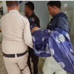 मौत बनकर गिरा विशाल पेड़, देवदूत बनी डायल-112 पुलिस ने मलबे से सुरक्षित निकाला महिला को, डायल-112 की त्वरित कार्रवाई और मानवीय संवेदनशीलता ने संकट की घड़ी में बचाई एक अनमोल जान।