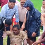 सुख नदी में बह रहे शिक्षक को गरियाबंद पुलिस ने ग्रामीणों की मदद से बचाया,गुमशुदगी की रिपोर्ट के बाद तलाश में जुटी पुलिस, नदी से सुरक्षित बाहर निकालकर परिजनों को सौंपा