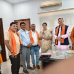 छत्तीसगढ़ स्वास्थ मंत्री श्यामबिहारी जायसवाल से मिले भाजपा नेता निर्मल जैन….रानीतराई अंचल की समस्याओं से कराया अवगत