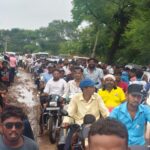 ठकुराइन टोला में शिव मंदिर जाने वाले मार्ग पर लगा लंबा जाम…तीन घंटे तक फंसे रहे श्रद्धालु
