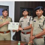 उत्कृष्ट कार्य के लिए पाटन अनुभाग के थाना प्रभारियों का सम्मान