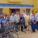 CG NEWS: साइकिल के पहियों पर दौड़ेंगे अब बेटियों के सपने, निःशुल्क वितरण से शिक्षा के सफर को मिला नया सहारा