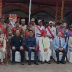 Independence Day: पुलिस मैदान में शान से लहराया तिरंगा