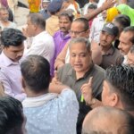 मवेशियों की समस्या को लेकर किसान मवेशियों सहित पाटन की ओर निकले, तेलीगुंडरा में प्रशासन ने रोका