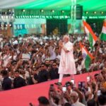 PM Modi के एंट्री पर बजा ‘आरी आरी’ गाना, रैंप वॉक पर