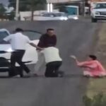 Viral Video: जिस उम्र में बेटों का सहारा चाहिए, वहीं सड़क